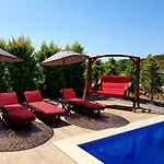 Kizlan Ova Bed & Breakfast 3*