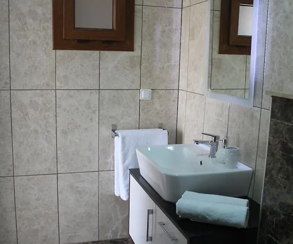 Kizlan Ova 3* דטקה